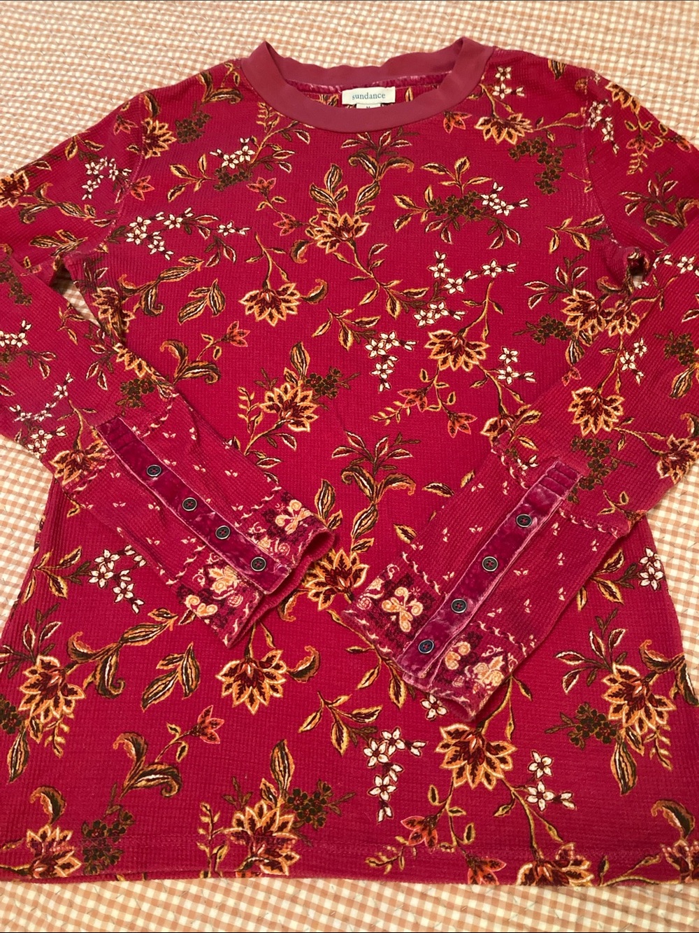 Sundance thermal tee size Medium with velvet detail🧡🐦‍🔥🍁🌻